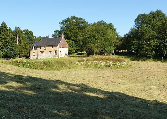 La fermette - chambres d'hôtes dans environnement calme et arboré